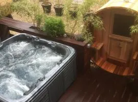 Suite 40 Jacuzzi & Sauna by Malmedreams