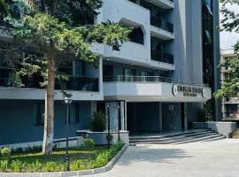 阿特里曼海滩公园酒店，位于希典的酒店