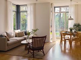 Stilvolle Wohnung mit Terrasse im Grünen，位于海德瑙的酒店