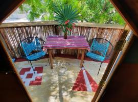 Casa Jade Ecobungalows Las coloradas，位于Yuluc的酒店