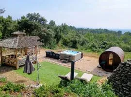 Gîte Lavande jardin 33 hectares piscine Spa Sauna au cœur de Provence