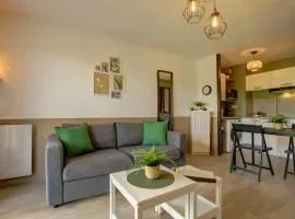 Le Sporting Land - avec entrée autonome, parking privé & sa piscine ! -