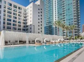 2 Bed 2 Bath Stylish Luxury Premium High-Rise Apartment