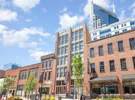 The Saddlery-Tracklist-2 Units-Walk to Broadway