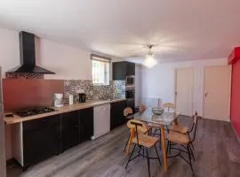 Entre 2 Jardin Drap compris et Barbecue