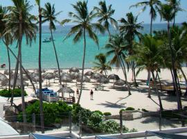 OLAS DE SOL CARIBE playa LOS CORALES，位于蓬塔卡纳的酒店