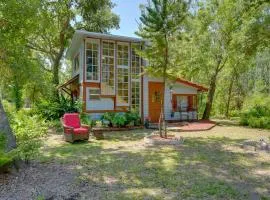Glamping-Style Cabin on 20-Acre Farm Near Lutz!