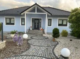 Ferienhaus Lübke, Wohnung Gartenblick