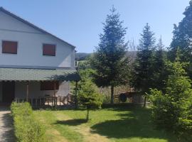 Green Oasis Villa，位于沃斯科波亚的酒店