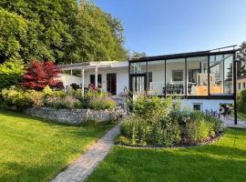 Waldhaus Harz, Natur pur mit Pool, Sauna und traumhaften Garten，位于Stecklenberg的酒店