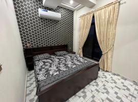 Twin-View Plaza，位于Kotli Sāhib Singh的酒店