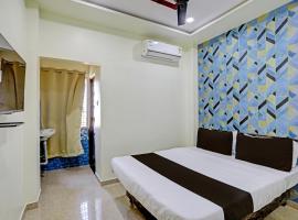 Hotel O P S，位于Itwāri的酒店