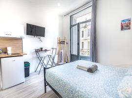 Charming Cosy Studio in Beziers town centre，位于贝济耶的酒店