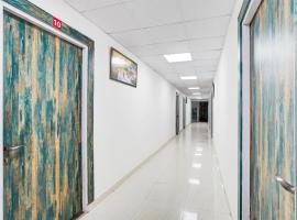 Hotel O ADVENT HOTEL，位于Sūrajpur的酒店