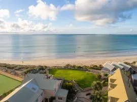 Splash by the Sea - Waterfront Accommodation