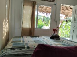 Robinson Crusoe's Jungle Villa，位于Koh Rong的酒店