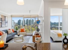 Charming 1BR Condo Downtown Views and Modern Design，位于温哥华的酒店