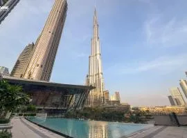 Walk to Dubai Mall and enjoy Burj Khalifa views