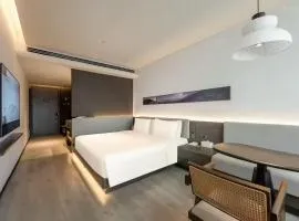 无锡三阳广场东林书院亚朵酒店