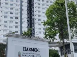 J&K Guesthouse at Harmoni Apartment, Eco Majestic
