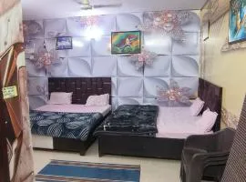 Kamal Dham Hotel - Near Prem Mandir