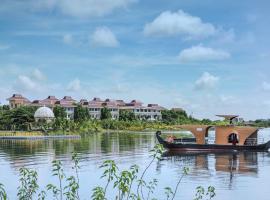 MAYFAIR Lake Resort，位于赖布尔的酒店