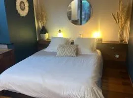 Chambre indépendante avec parking