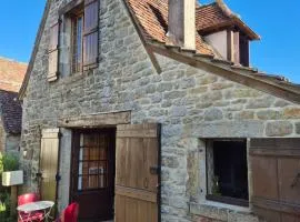 Charmante maisonnette entre Padirac et Rocamadour