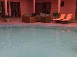 Villa Mycam, 3 bedrooms with pool，位于巴马科的酒店
