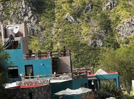 Santuyoc Lodge，位于Volcán的酒店