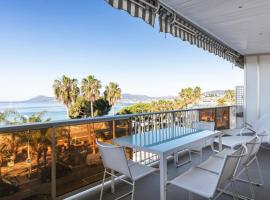 REF 1426 - Cannes Croisette - Sea view apartment for rent，位于戛纳的酒店