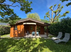 Chalet Familial au bord du lac，位于杜萨尔的酒店