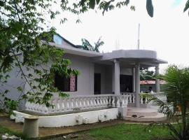 Perfect Guest House with Balcony，位于Naval的酒店