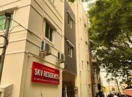 PY OLLIV Chennai THIRUVALLUR，位于Kaklūr的酒店