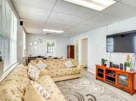 Cozy Keansburg Cottage Walk to Beach and Boardwalk!