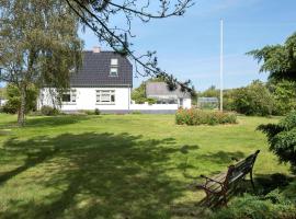 Nice Home In Farsø With Wifi，位于Farsø的酒店