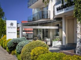 Hotel Nadmorski，位于韦巴的酒店