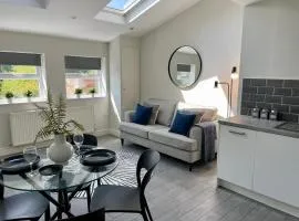 Woolton Retreat Skylights Desk Parking