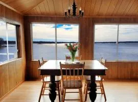 3-bedroom Lakeview Cottage - Rockwood #8