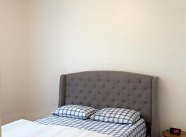Spacious Condo with a Bright Interior，位于蒙特利尔的酒店