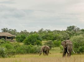 Mattikoko Safari Camp，位于Aitong的酒店
