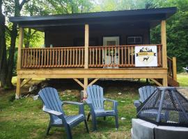 Jackson Shack - Chalet Miller Zoo，位于Frampton的酒店