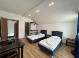 ARBI GUEST House，位于Kukës的酒店