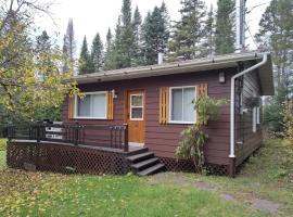 Zoucky Shack - Chalet Miller Zoo，位于Frampton的酒店