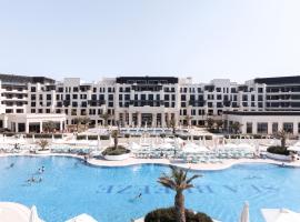 Sea Breeze, The Grand，位于Nardaran的酒店