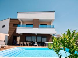 Villa Estate，位于诺瓦利娅的酒店