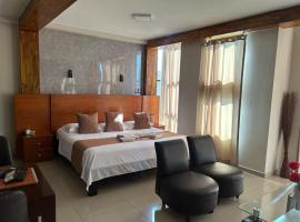 Aura Hotel，位于齐克拉约的酒店