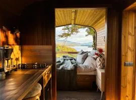 Unique stay with farm animals and stunning views Tiny House in Telemark