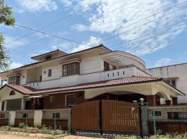 Eden luxury stay Coimbatore，位于哥印拜陀的酒店