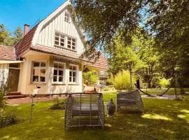 Klimaanlage, 5 Sterne Villa Bahnhoftraum, plus NEU zubuchbares Event, 333 qm, 1200qm Garten, virtueller Rundgang, Dachterrasse, Whirlpoolbadewanne